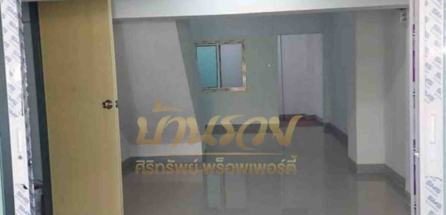 ทาวน์โฮม 3 ชั้นครึ่ง ซ.บุญศิริ 6/7 ถนนสุขุมวิท 27