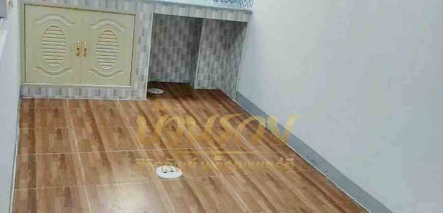 ทาวน์โฮม 3 ชั้นครึ่ง ซ.บุญศิริ 6/7 ถนนสุขุมวิท 27