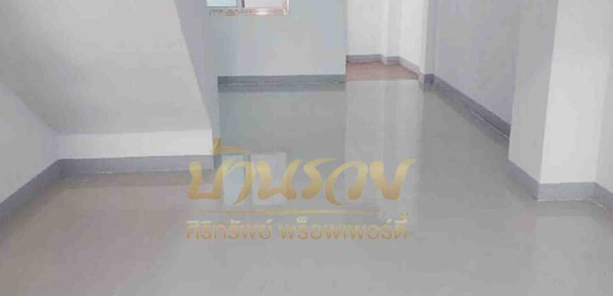 ทาวน์โฮม 3 ชั้นครึ่ง ซ.บุญศิริ 6/7 ถนนสุขุมวิท 27