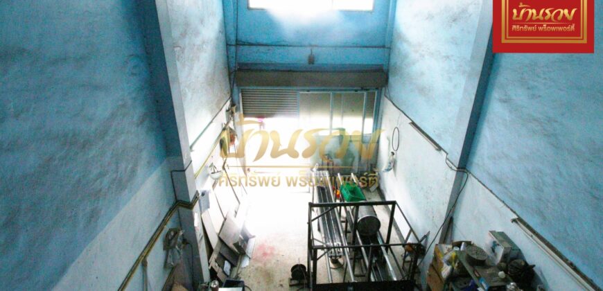 อาคารพาณิชย์ 2 ชั้นครึ่ง ซ.บางปลา12 ใกล้โรงเรียนสาธิตบางนา
