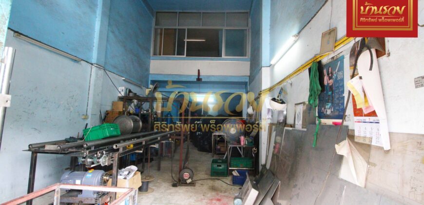 อาคารพาณิชย์ 2 ชั้นครึ่ง ซ.บางปลา12 ใกล้โรงเรียนสาธิตบางนา