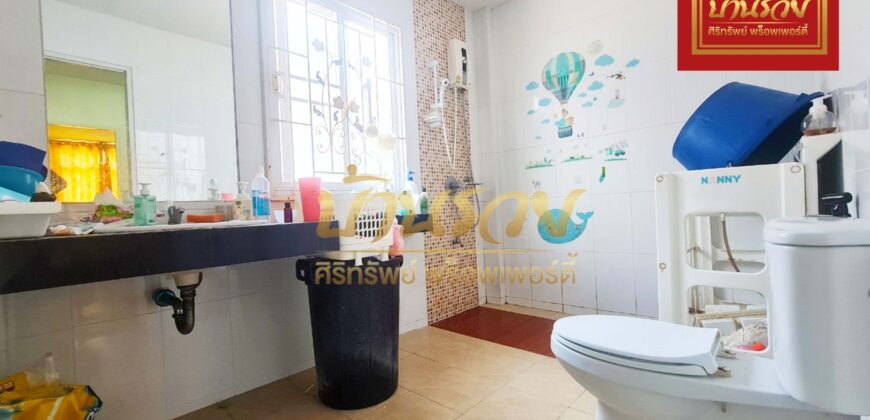 ทาวน์เฮ้าส์ 2 ชั้น หมู่บ้านทรัพย์รุ่งเรืองซิตี้ ใกล้ BTS เคหะ ติดถนนสุขุมวิท