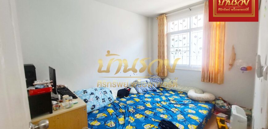 ทาวน์เฮ้าส์ 2 ชั้น หมู่บ้านทรัพย์รุ่งเรืองซิตี้ ใกล้ BTS เคหะ ติดถนนสุขุมวิท