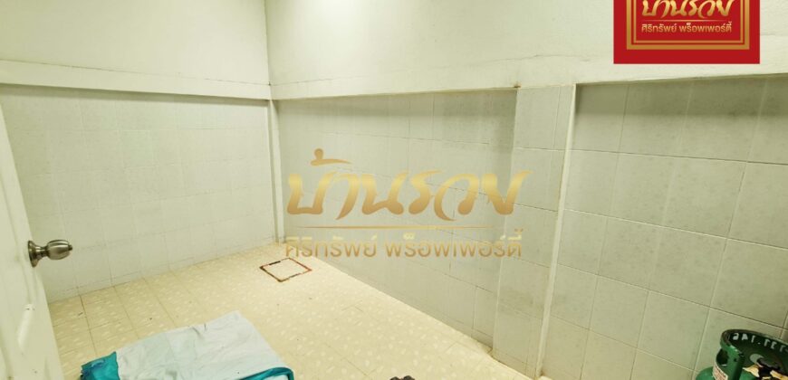 ทาวน์เฮ้าส์ 2 ชั้น หมู่บ้านทรัพย์รุ่งเรืองซิตี้ ใกล้ BTS เคหะ ติดถนนสุขุมวิท