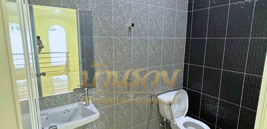 บ้านเดี่ยว 2 ชั้น #หลังมุม หมู่บ้าน เฟื่องฟ้า 9 เฟส 4 ซอยมังกร ใกล้จุดขึ้น – ลงทางด่วนกาญจนาภิเษก บ้านรีโนเวทใหม่ทั้งหลัง