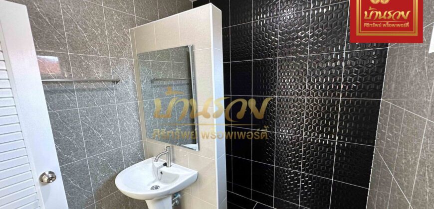 บ้านเดี่ยว 2 ชั้น #หลังมุม หมู่บ้าน เฟื่องฟ้า 9 เฟส 4 ซอยมังกร ใกล้จุดขึ้น – ลงทางด่วนกาญจนาภิเษก บ้านรีโนเวทใหม่ทั้งหลัง