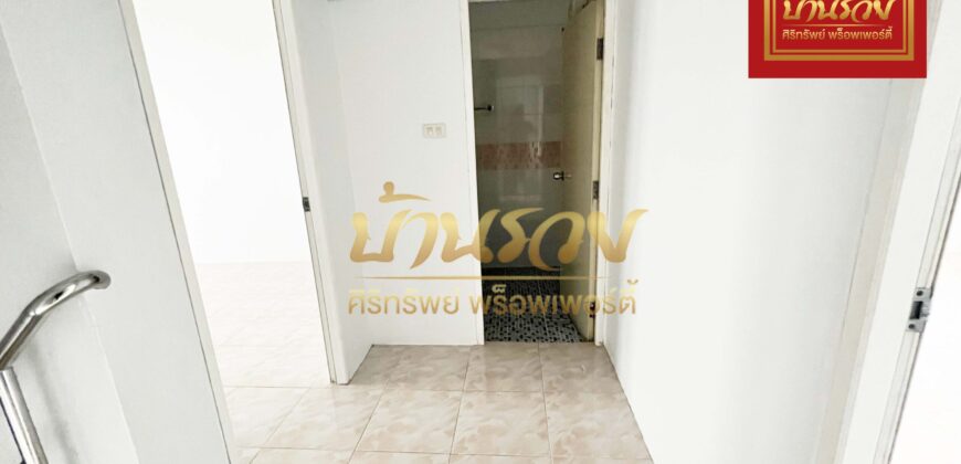 ทาวน์เฮ้าส์ 2 ชั้น หมู่บ้านเฟื่องฟ้า 11 เฟส 9 ซอยมังกร-เทพารักษ์ ใกล้จุดขึ้น-ลงทางด่วนกาญจนา