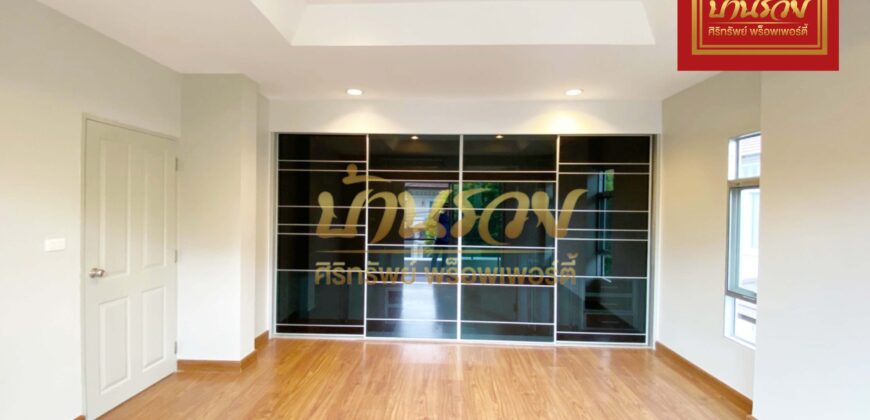 บ้านเดี่ยว 2 ชั้น หมู่บ้านเดอะซิตี้ ติดถนนรัตนาธิเบศร์ ใกล้รถไฟฟ้าสายสีม่วงสถานีพระนั่งเกล้า