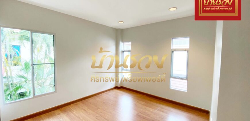 บ้านเดี่ยว 2 ชั้น หมู่บ้านเดอะซิตี้ ติดถนนรัตนาธิเบศร์ ใกล้รถไฟฟ้าสายสีม่วงสถานีพระนั่งเกล้า