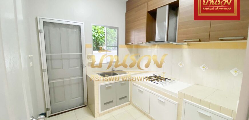 บ้านเดี่ยว 2 ชั้น หมู่บ้านเดอะซิตี้ ติดถนนรัตนาธิเบศร์ ใกล้รถไฟฟ้าสายสีม่วงสถานีพระนั่งเกล้า