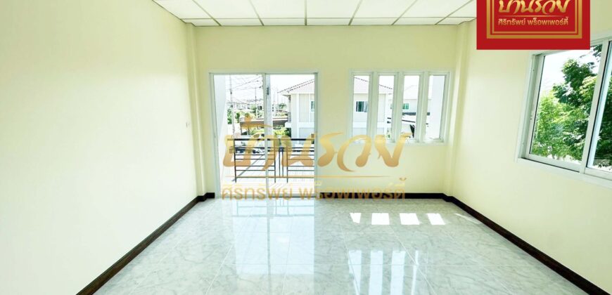 บ้านเดี่ยว 2 ชั้น หมู่บ้านกฤษดาซิตี้ เลค แอนด์พาร์ค เทพารักษ์ กม.16 ใกล้รพ.จุฬารัตน์ 3 รีโนเวทใหม่พร้อมเข้าอยู่