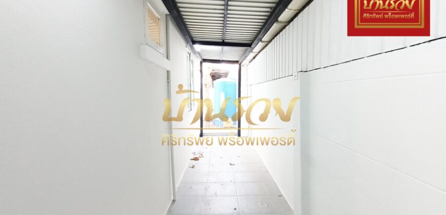 ห้องเช่า 2 ชั้น พร้อมส่งกิจการต่อ ห่างสถานีรถไฟฟ้า โรงเรียนนายเรือ เพียง 500 เมตร