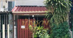 ทาวน์เฮ้าส์ 2 ชั้น หมู่บ้านพุฒสีวิลล่า 5 ถนนแพรกษา ใกล้ตลาดแพรกษา และโรบินสันสมุทรปราการ