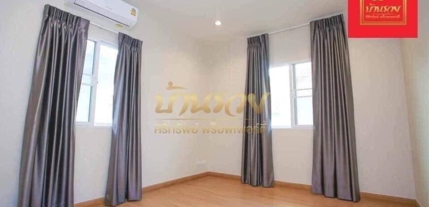 บ้านเดี่ยว 2 ชั้น หมู่บ้านเดอะแพลนท์ ศรีนครินทร์-หนามแดง ใกล้สี่แยกเทพารักษ์ และแหล่งอำนวยความสะดวก