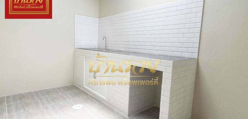 ทาวน์เฮ้าส์ 2 ชั้น หมู่บ้านวโรชา 7 บางพลี-บางบ่อ บ้านรีโนเวทใหม่ทั้งหลัง ใกล้นิคมบางพลี พร้อมเข้าอยู่