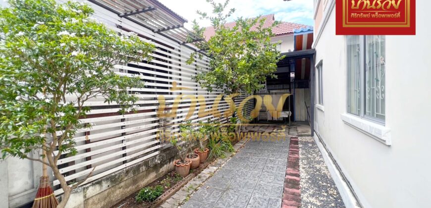 บ้านแฝด 2 ชั้น หมู่บ้านพฤกษา 28/1 แพรกษา ใกล้นิคมอุตสาหกรรมบางปูและตลาดสดนิคมบางปู