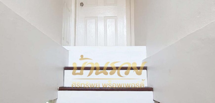 ทาวน์เฮ้าส์ 2 ชั้น หมู่บ้านวโรชา 7 บางพลี-บางบ่อ บ้านรีโนเวทใหม่ทั้งหลัง ใกล้นิคมบางพลี พร้อมเข้าอยู่