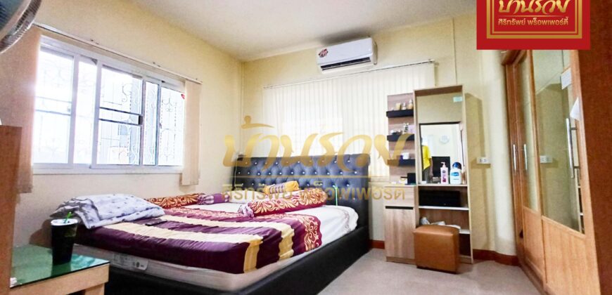 บ้านเดี่ยว 1 ชั้น ปลูกสร้างเอง ซอยเทศบาลบางปู 37 ทำเลดีใกล้รถไฟฟ้าสถานีแพรกษาและโรบินสันสมุทรปราการ