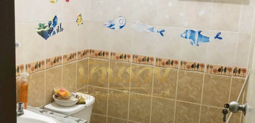 ทาวน์เฮ้าส์ 2 ชั้น หมู่บ้านพุฒสีวิลล่า 5 ถนนแพรกษา ใกล้ตลาดแพรกษา และโรบินสันสมุทรปราการ