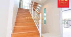 บ้านเดี่ยว 2 ชั้น หมู่บ้านเดอะแพลนท์ ศรีนครินทร์-หนามแดง ใกล้สี่แยกเทพารักษ์ และแหล่งอำนวยความสะดวก