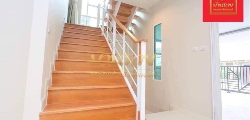 บ้านเดี่ยว 2 ชั้น หมู่บ้านเดอะแพลนท์ ศรีนครินทร์-หนามแดง ใกล้สี่แยกเทพารักษ์ และแหล่งอำนวยความสะดวก