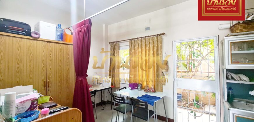 อาคารพาณิชย์ หมู่บ้าน ปัญฐิญา เเพรกษา ทำเลติดถนนเมนหมู่บ้าน ใกล้นิคมอุตสาหกรรมบางปู