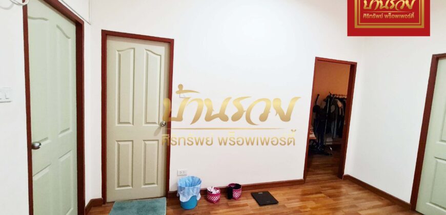 อาคารพาณิชย์ หมู่บ้าน ปัญฐิญา เเพรกษา ทำเลติดถนนเมนหมู่บ้าน ใกล้นิคมอุตสาหกรรมบางปู