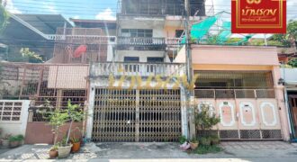 ทาวน์เฮ้าส์ 3 ชั้น ถนนสุขสวัสดิ์ 37 ใกล้สะพานภูมิพล ( วงแหวนอุตสาหกรรม )
