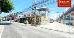 ทาวน์เฮ้าส์ 2 ชั้น *หลังมุม ซอยอยู่คง ถนนแพรกษา 5 ใกล้นิคมอุตสาหกรรมบางปู ทำเลดีเหมาะค้าขาย รีโนเวทใหม่พร้อมเข้าอยู่