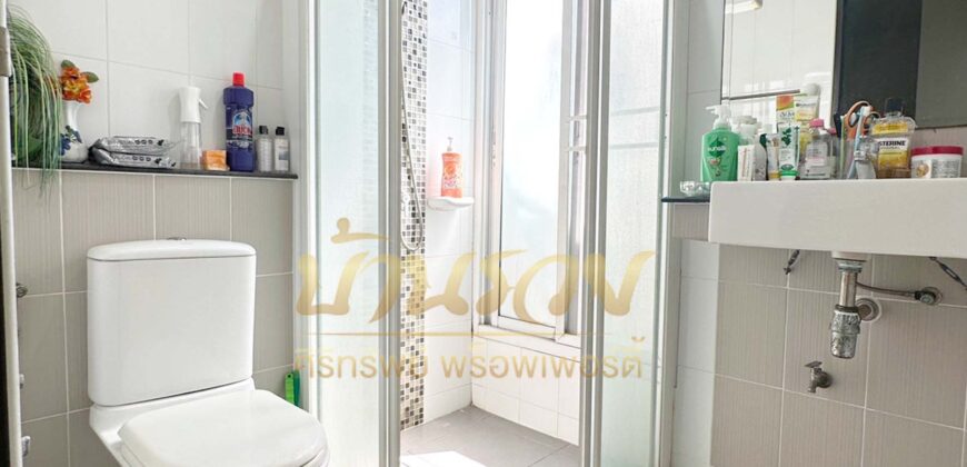 ทาวน์เฮ้าส์ 2 ชั้น *หลังมุม หมู่บ้าน นครทองลีฟวิ่ง ซอยเทศบาลบางปู 39 ใกล้นิคมอุตสาหกรรมบางปู