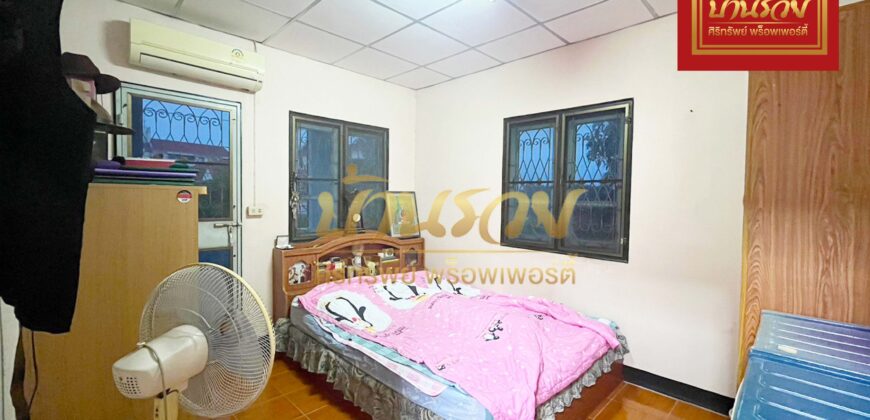 ทาวน์เฮ้าส์ 2 ชั้น หมู่บ้านภูมิใจนิเวศน์ 2 ถนนสุขสวัสดิ์ ใกล้ท่าเรือพระสมุทรเจดีย์