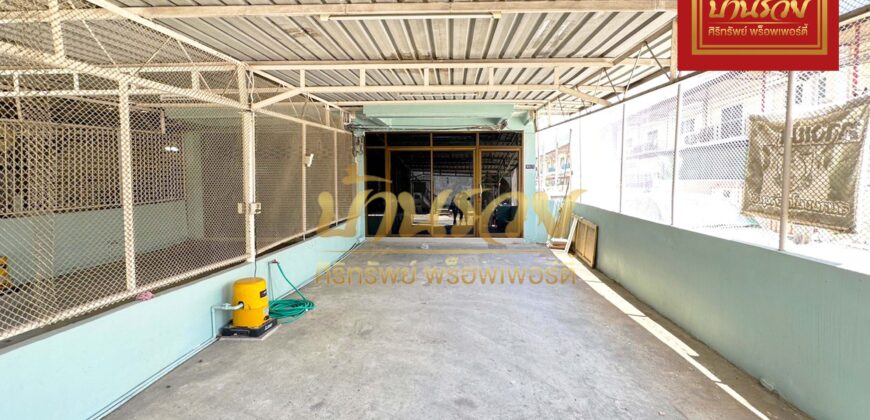 ทาวน์เฮ้าส์ 2 ชั้น *หลังมุม ซอยอยู่คง ถนนแพรกษา 5 ใกล้นิคมอุตสาหกรรมบางปู ทำเลดีเหมาะค้าขาย รีโนเวทใหม่พร้อมเข้าอยู่