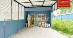 ทาวน์เฮ้าส์ 2 ชั้น *หลังมุม หมู่บ้านภูมิใจนิเวศน์ 3 โครงการ 2 บ้านรีโนเวทใหม่มีเนื้อที่ พร้อมเข้าอยู่