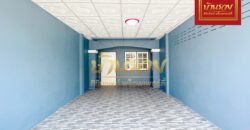 ทาวน์เฮ้าส์ 2 ชั้น *ถนนเมน หมู่บ้านภูมิใจนิเวศน์ 3 โครงการ 1 บ้านรีโนเวทใหม่ ใกล้สนามเด็กเล่น พร้อมเข้าอยู่