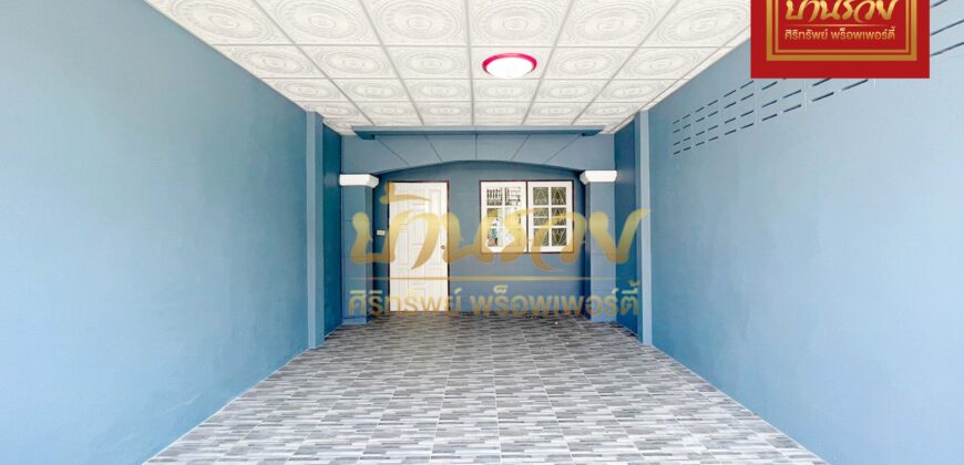 ทาวน์เฮ้าส์ 2 ชั้น *ถนนเมน หมู่บ้านภูมิใจนิเวศน์ 3 โครงการ 1 บ้านรีโนเวทใหม่ ใกล้สนามเด็กเล่น พร้อมเข้าอยู่