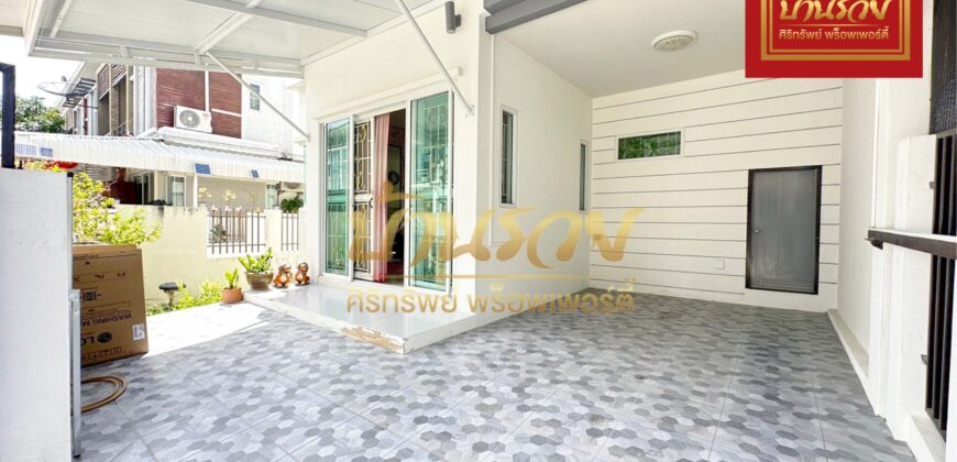 ทาวน์เฮ้าส์ 2 ชั้น *หลังมุม หมู่บ้าน นครทองลีฟวิ่ง ซอยเทศบาลบางปู 39 ใกล้นิคมอุตสาหกรรมบางปู