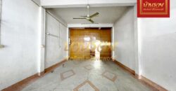 ทาวน์เฮ้าส์ 3 ชั้น ถนนสุขสวัสดิ์ 37 ใกล้สะพานภูมิพล ( วงแหวนอุตสาหกรรม )