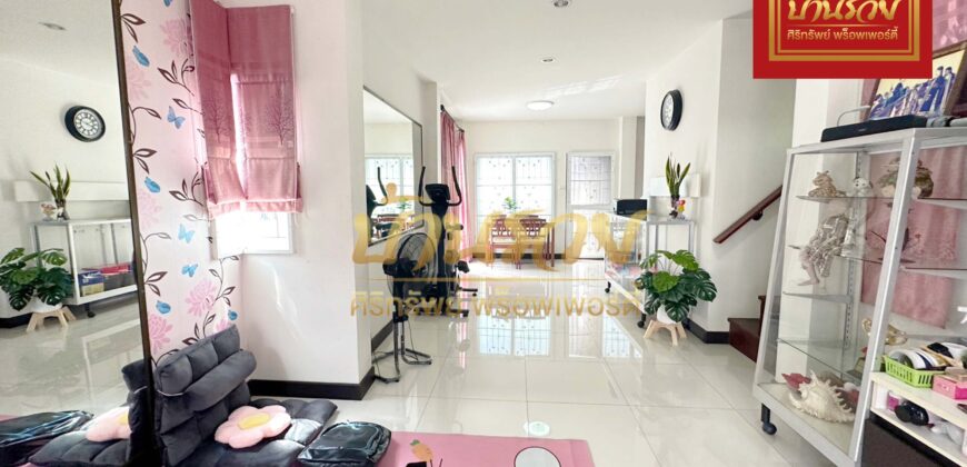 ทาวน์เฮ้าส์ 2 ชั้น *หลังมุม หมู่บ้าน นครทองลีฟวิ่ง ซอยเทศบาลบางปู 39 ใกล้นิคมอุตสาหกรรมบางปู