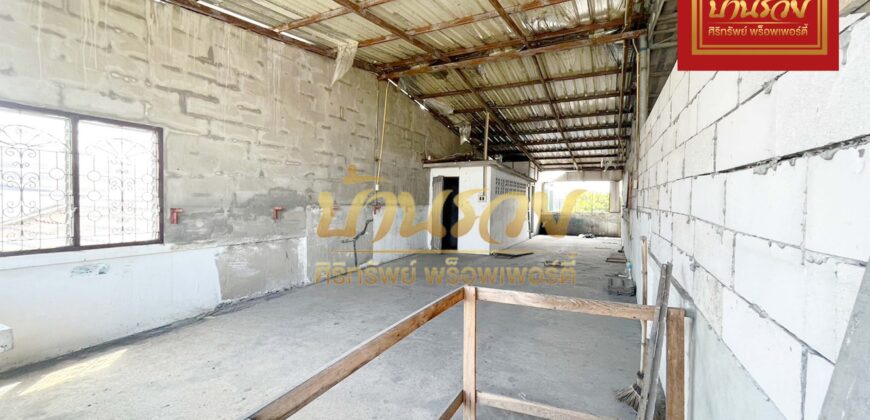 ทาวน์เฮ้าส์ 3 ชั้น ถนนสุขสวัสดิ์ 37 ใกล้สะพานภูมิพล ( วงแหวนอุตสาหกรรม )