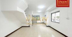 ทาวน์เฮ้าส์ 2 ชั้น *หลังมุม หมู่บ้านพฤกษา 34 (พนาลี) พระสมุทรเจดีย์ บ้านรีโนเวทใหม่ทั้งหลังพร้อมเข้าอยู่