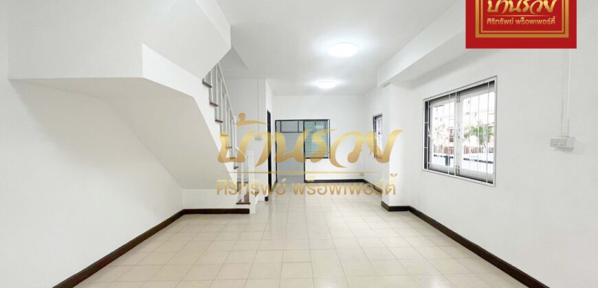 ทาวน์เฮ้าส์ 2 ชั้น *หลังมุม หมู่บ้านพฤกษา 34 (พนาลี) พระสมุทรเจดีย์ บ้านรีโนเวทใหม่ทั้งหลังพร้อมเข้าอยู่