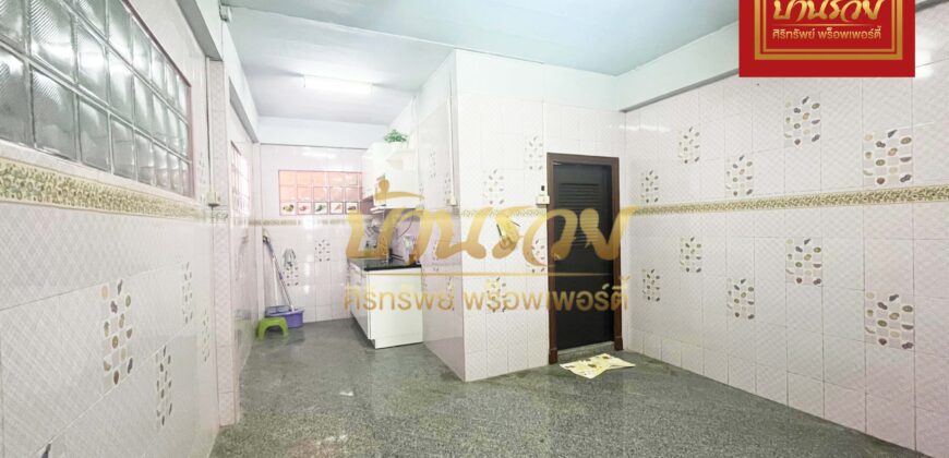 ทาวน์เฮ้าส์ 2 ชั้น หมู่บ้านภูมิใจนิเวศน์ โครงการ 1 พระสมุทรเจดีย์ พร้อมเข้าอยู่