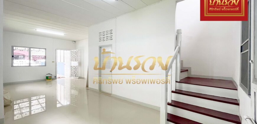 ทาวน์เฮ้าส์ 2 ชั้น *หลังมุม หมู่บ้านภูมิใจนิเวศน์ 3 โครงการ 2 บ้านรีโนเวทใหม่มีเนื้อที่ พร้อมเข้าอยู่