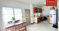 ทาวน์เฮ้าส์ 2 ชั้น *หลังมุม หมู่บ้าน นครทองลีฟวิ่ง ซอยเทศบาลบางปู 39 ใกล้นิคมอุตสาหกรรมบางปู