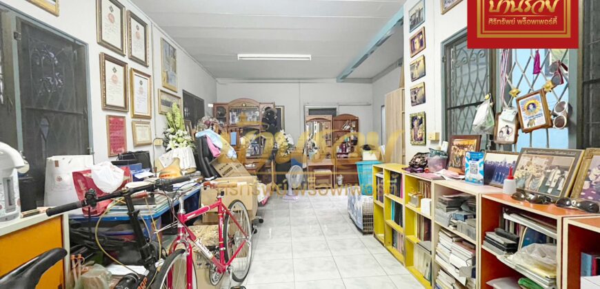 ทาวน์เฮ้าส์ 2 ชั้น หมู่บ้านภูมิใจนิเวศน์ 2 ถนนสุขสวัสดิ์ ใกล้ท่าเรือพระสมุทรเจดีย์