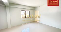 ทาวน์เฮ้าส์ 2 ชั้น *หลังมุม ซอยอยู่คง ถนนแพรกษา 5 ใกล้นิคมอุตสาหกรรมบางปู ทำเลดีเหมาะค้าขาย รีโนเวทใหม่พร้อมเข้าอยู่