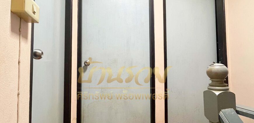 ทาวน์เฮ้าส์ 2 ชั้น หมู่บ้านภูมิใจนิเวศน์ 2 ถนนสุขสวัสดิ์ ใกล้ท่าเรือพระสมุทรเจดีย์