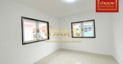 ทาวน์เฮ้าส์ 2 ชั้น *หลังมุม หมู่บ้านพฤกษา 34 (พนาลี) พระสมุทรเจดีย์ บ้านรีโนเวทใหม่ทั้งหลังพร้อมเข้าอยู่