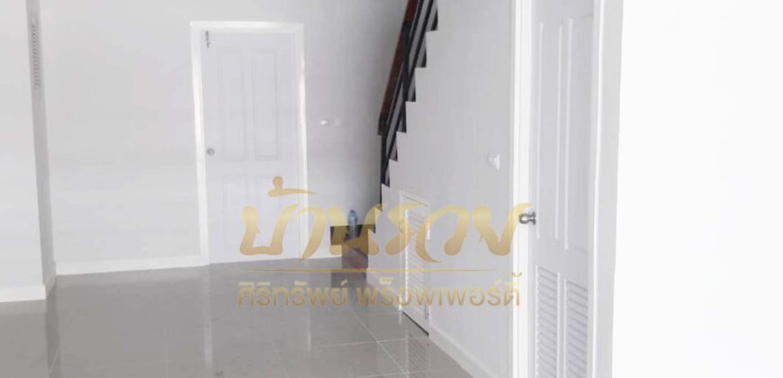 อาคารพาณิชย์ 3 ชั้นครึ่ง โครงการ เจบิช สุขุมวิท-เเพรกษา ใกล้โรงเรียนสารสาสน์สมุทรปราการ พร้อมเข้าอยู่