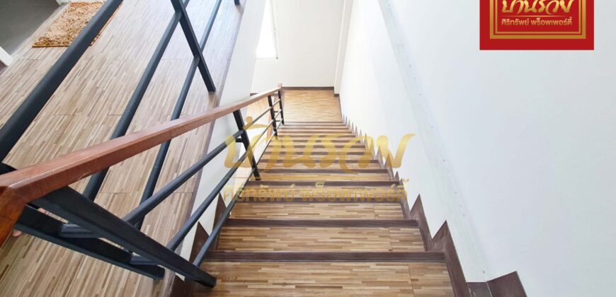 อาคารพาณิชย์ 3 ชั้นครึ่ง โครงการ เจบิช สุขุมวิท-เเพรกษา ใกล้โรงเรียนสารสาสน์สมุทรปราการ พร้อมเข้าอยู่